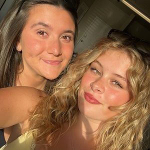 Meet your Posher, Adriana